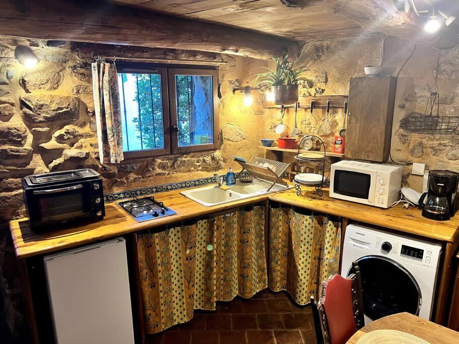 La Maison De Blanche Neige Assignan Eksteriør billede